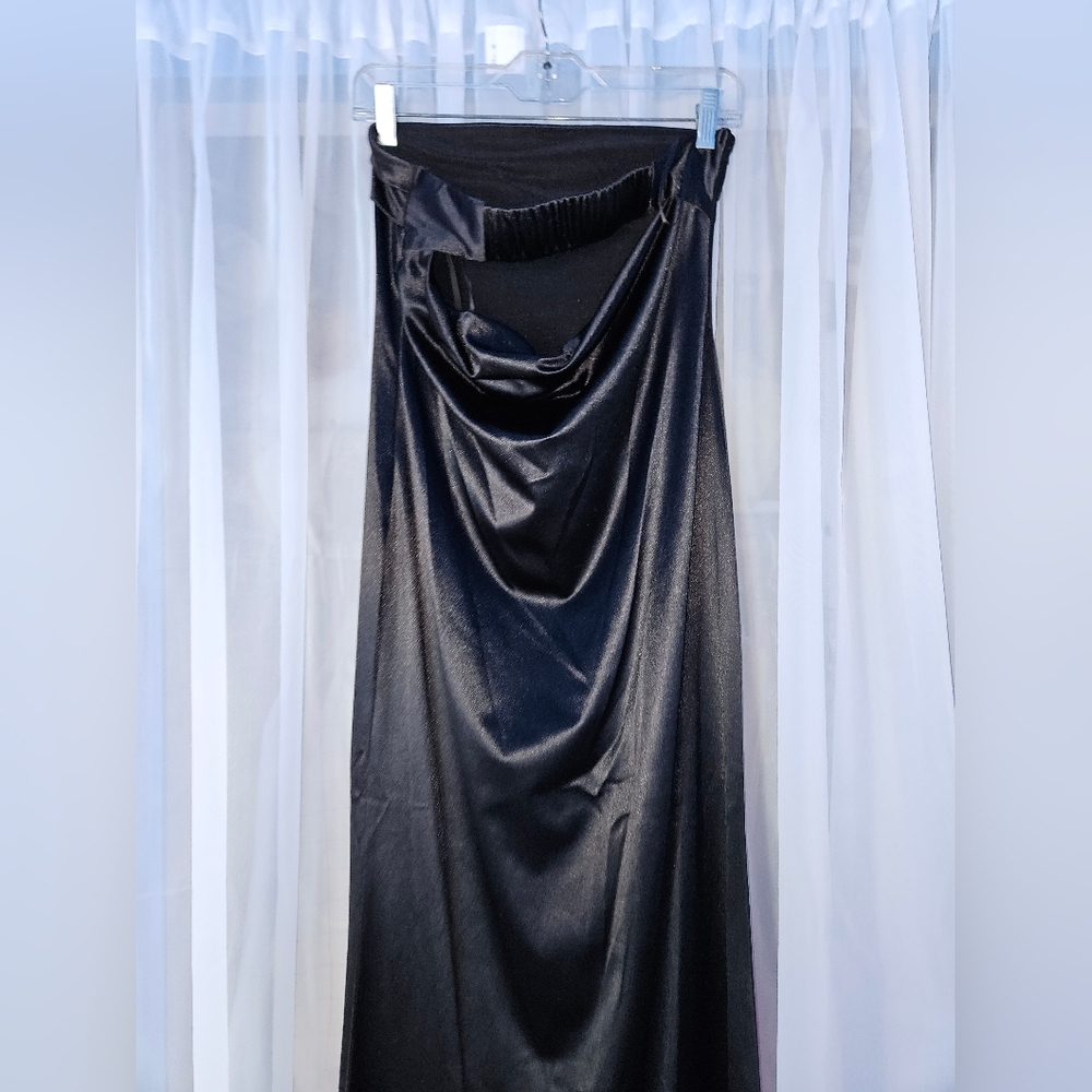 Stretchy strapless maxi dress with draped back - Picture 3 of 14